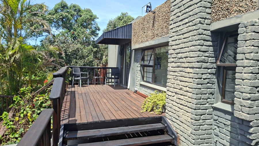 5 Bedroom Property for Sale in Blue Bend Eastern Cape